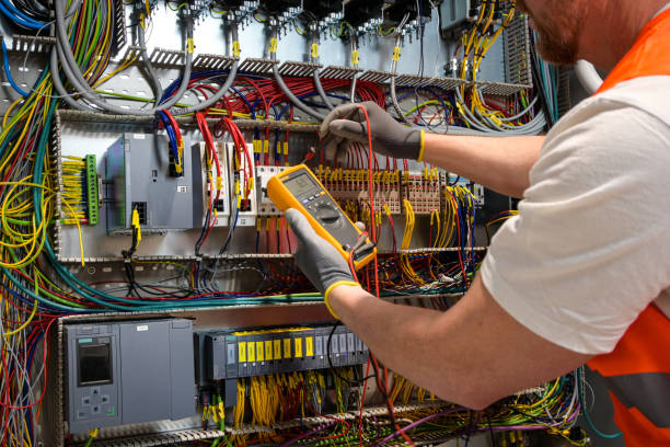 Best Affordable Emergency Electrician  in Breezy Point, MN